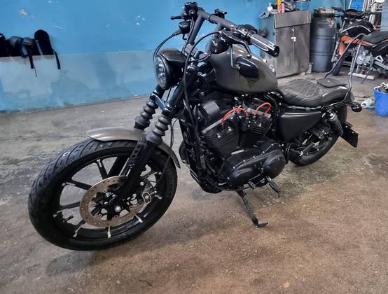 HARLEY-DAVIDSON SPORTSTER IRON 883 HARLEY-DAVIDSON SPORTSTER IRON 883